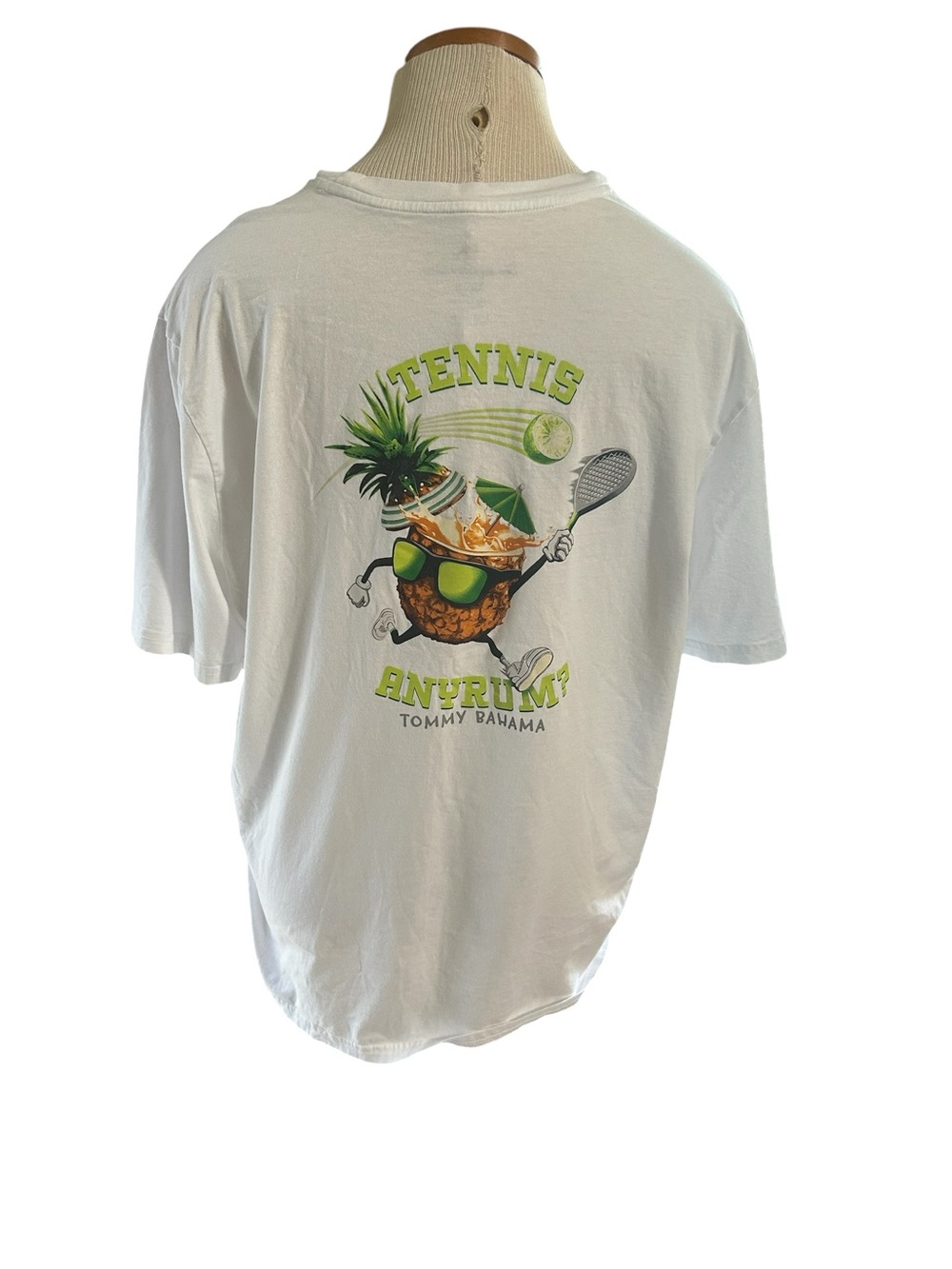 Tommy Bahama Tennis
Anyone? Pineapple
Graphic Tee
Medium - Picture 4 of 10
